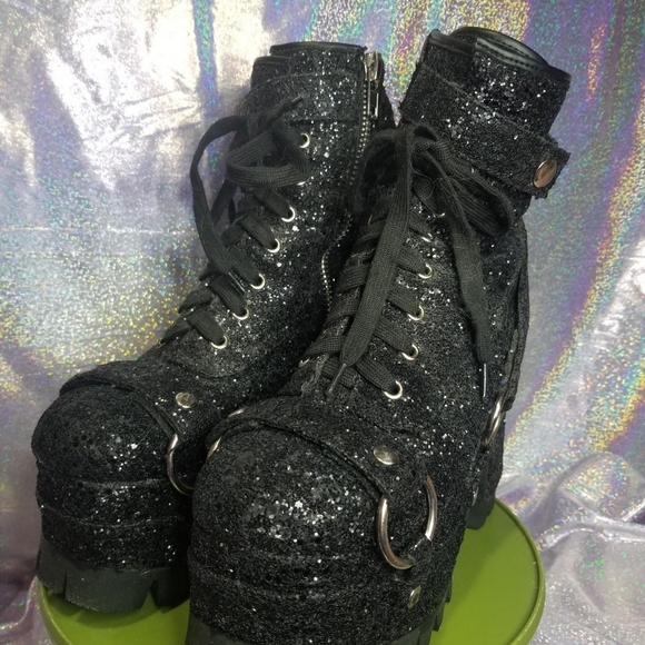 Clubexx Never Turn Down Glitter Harness Boots - Picture 3 of 8